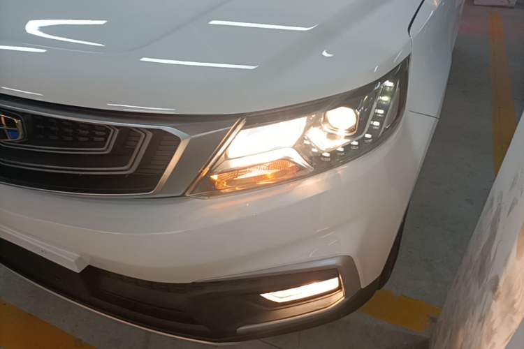 Used Geely Auto Vision X6 2018 1.8L Manual 4G Connect Luxury Edition Left Front Headlight