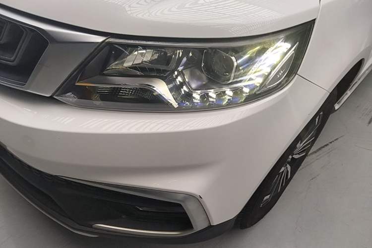 Used Geely Auto Vision X6 2018 1.8L Manual 4G Connect Luxury Edition Left Front Headlight
