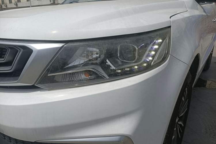 Used Geely Auto Vision X6 2018 1.8L Manual 4G Connect Luxury Edition Left Front Headlight