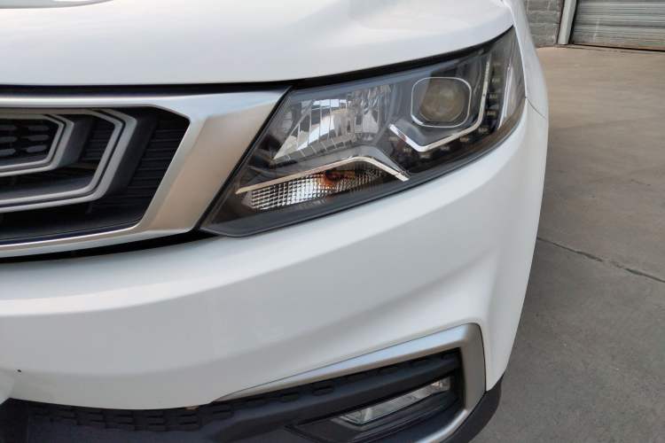 Used Geely Auto Vision X6 2018 1.4T CVT 4G Connected Flagship Edition Left Front Headlight