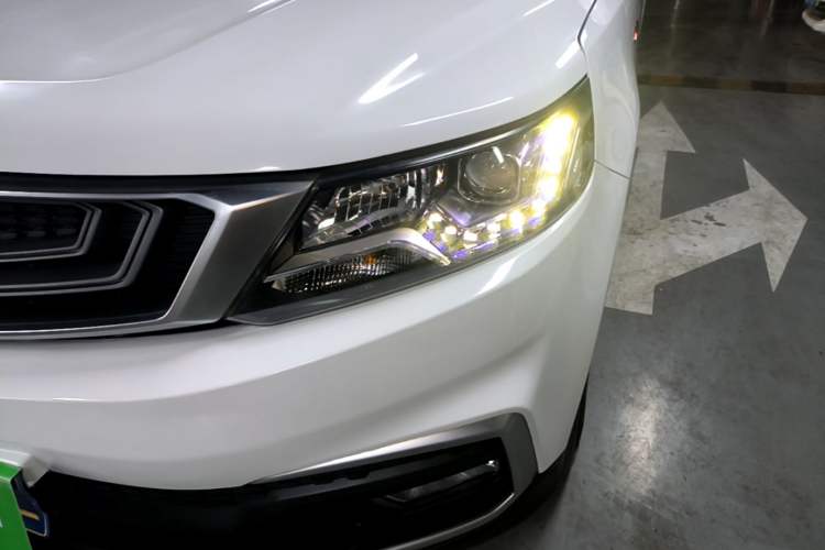 Used Geely Auto Vision X6 2018 1.4T CVT 4G Connected Flagship Edition Left Front Headlight