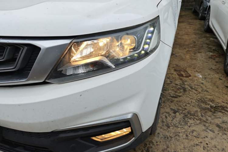 Used Geely Auto Vision X6 2018 1.8L Manual 4G Connect Luxury Edition Left Front Headlight