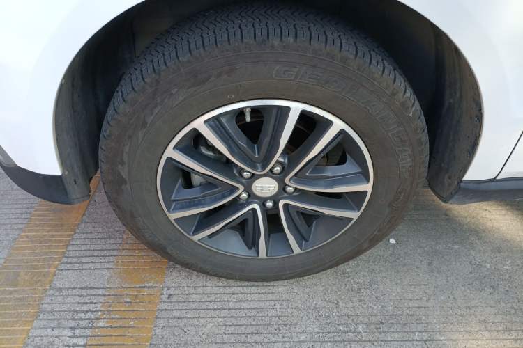 Used Geely Auto Vision X6 2018 1.4T CVT 4G Connected Flagship Edition Left Front Wheel Hub