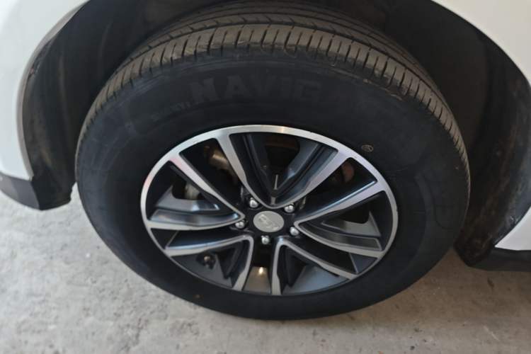 Used Geely Auto Vision X6 2018 1.4T CVT 4G Connected Flagship Edition Left Front Wheel Hub
