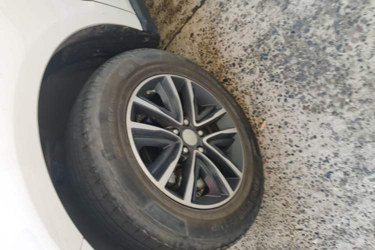 Used Geely Auto Vision X6 2018 1.4T CVT 4G Connected Flagship Edition Left Front Wheel Hub