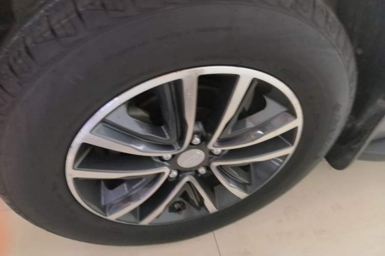 Used Geely Auto Vision X6 2018 1.4T CVT 4G Connected Flagship Edition Left Front Wheel Hub
