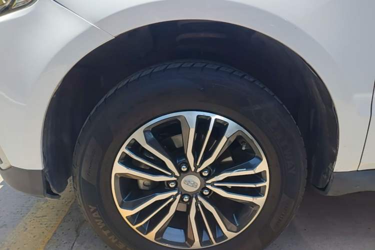 Used Geely Auto Vision X6 2018 1.8L Manual 4G Connect Luxury Edition Left Front Wheel Hub