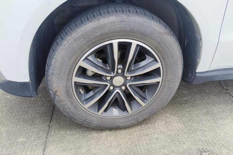 Used Geely Auto Vision X6 2018 1.4T CVT 4G Connected Flagship Edition Left Front Wheel Hub