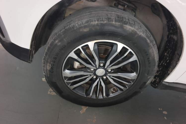 Used Geely Auto Vision X6 2018 1.8L Manual 4G Connect Luxury Edition Left Front Wheel Hub
