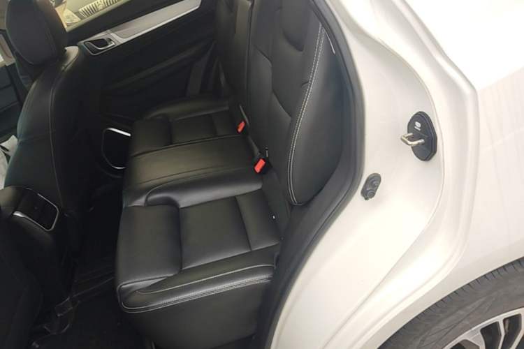 Used Geely Auto Vision X6 2018 1.8L Manual 4G Connect Luxury Edition Left Rear Seat