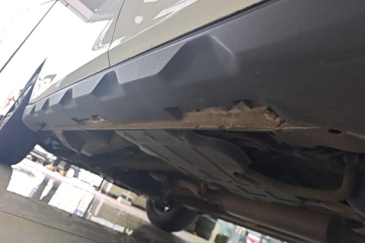 Used Geely Auto Vision X6 2018 1.4T CVT 4G Connected Luxury Version Left Side Sill