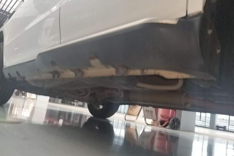 Used Geely Auto Vision X6 2018 1.8L Manual 4G Connect Luxury Edition Left Side Sill