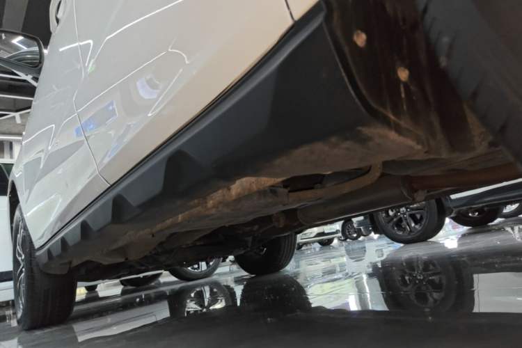Used Geely Auto Vision X6 2018 1.4T CVT 4G Connected Luxury Version Left Side Sill