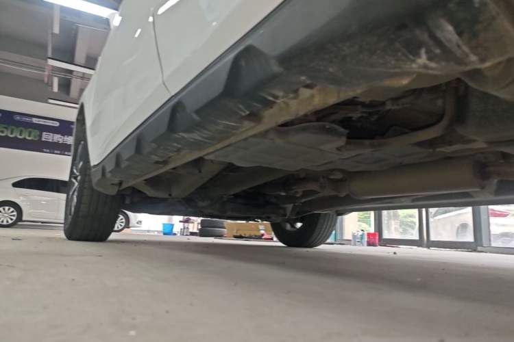 Used Geely Auto Vision X6 2018 1.4T CVT 4G Connected Flagship Edition Left Side Sill
