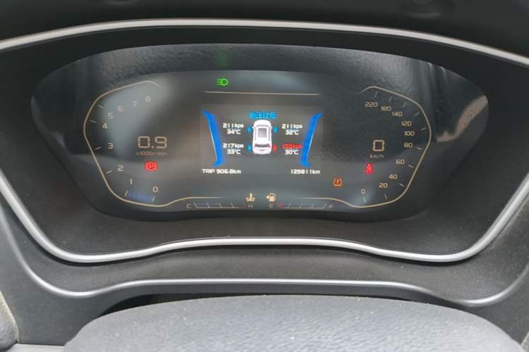 Used Geely Auto Vision X6 2018 1.8L Manual 4G Connect Luxury Edition Odometer Close Up