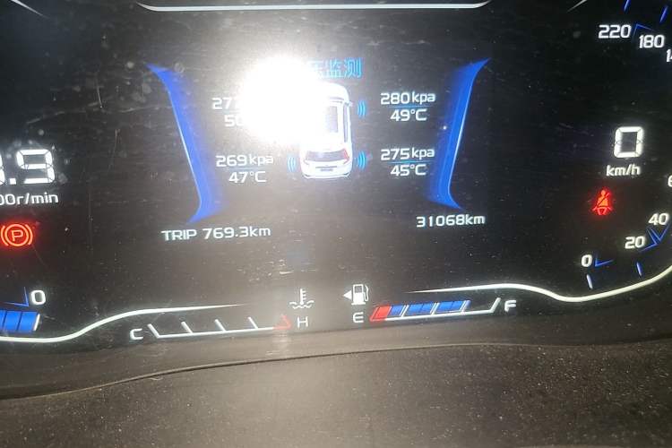 Used Geely Auto Vision X6 2018 1.8L Manual 4G Connect Luxury Edition Odometer Close Up