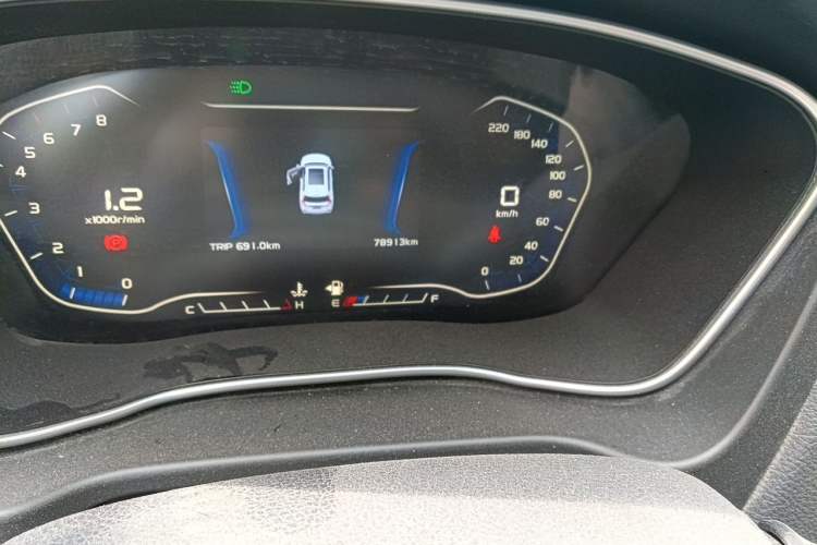 Used Geely Auto Vision X6 2018 1.8L Manual 4G Connect Luxury Edition Odometer Close Up