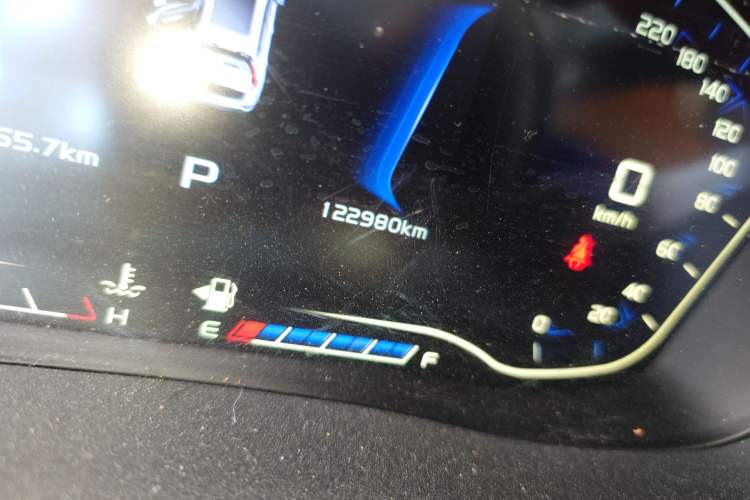 Used Geely Auto Vision X6 2018 1.4T CVT 4G Connected Flagship Edition Odometer Close Up