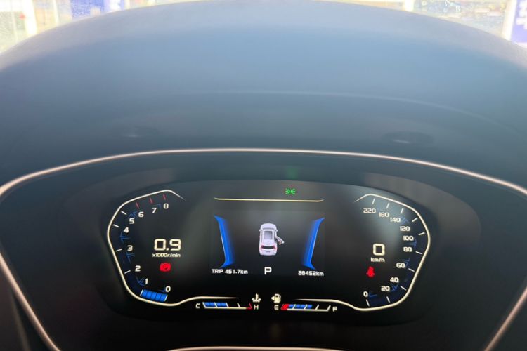 Used Geely Auto Vision X6 2018 1.4T CVT 4G Connected Flagship Edition Odometer Close Up