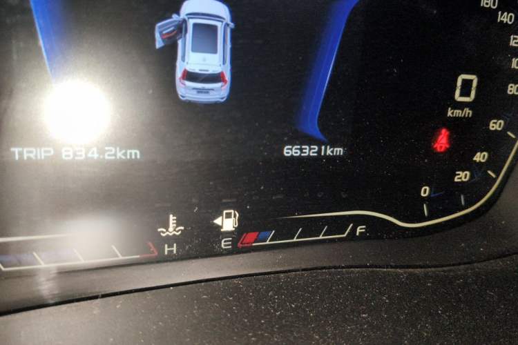 Used Geely Auto Vision X6 2018 1.8L Manual 4G Connect Luxury Edition Odometer Close Up