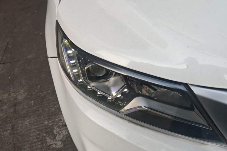 Used Geely Auto Vision X6 2018 1.4T CVT 4G Connected Luxury Version Right Front Headlight