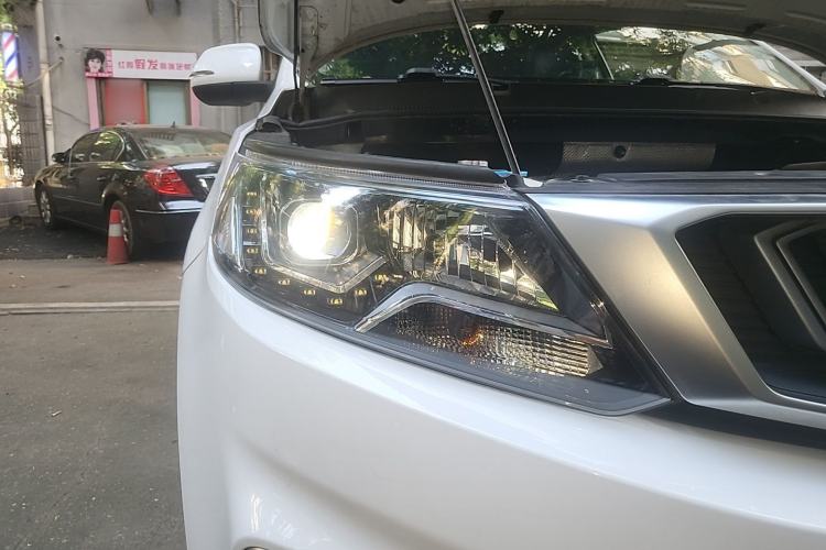 Used Geely Auto Vision X6 2018 1.8L Manual 4G Connect Luxury Edition Right Front Headlight