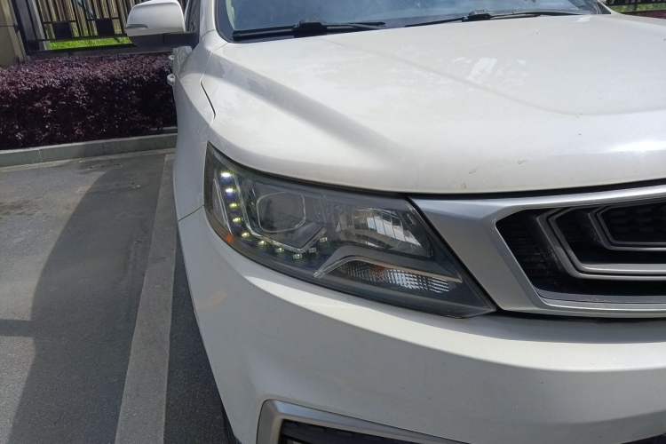Used Geely Auto Vision X6 2018 1.8L Manual 4G Connect Luxury Edition Right Front Headlight