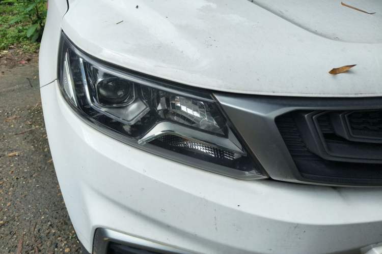 Used Geely Auto Vision X6 2018 1.4T CVT 4G Connected Luxury Version Right Front Headlight