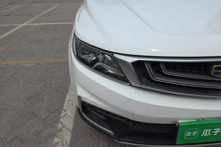 Used Geely Auto Vision X6 2018 1.8L Manual 4G Connect Luxury Edition Right Front Headlight