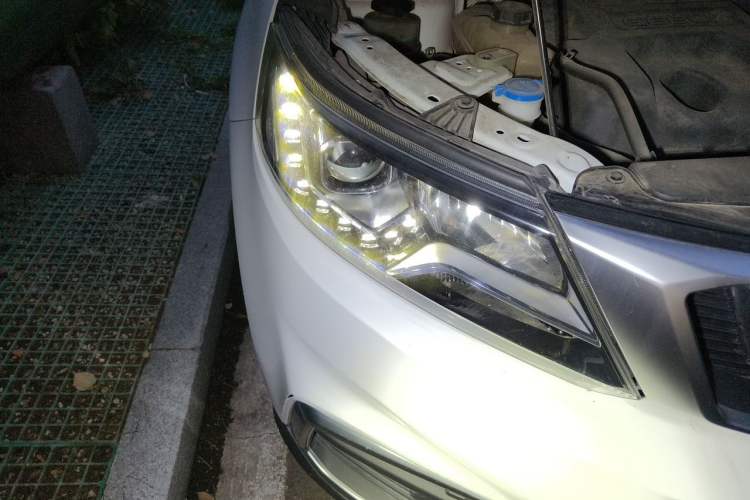 Used Geely Auto Vision X6 2018 1.8L Manual 4G Connect Luxury Edition Right Front Headlight