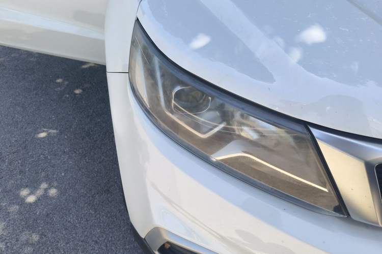 Used Geely Auto Vision X6 2018 1.4T CVT 4G Connected Flagship Edition Right Front Headlight