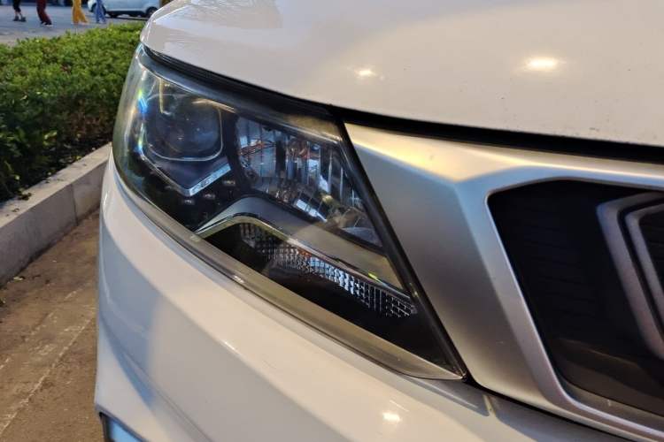 Used Geely Auto Vision X6  Right Front Headlight