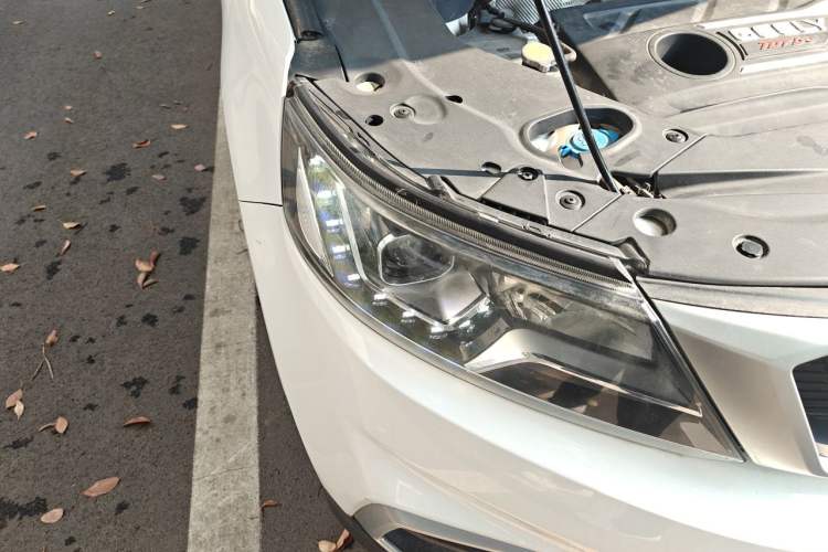 Used Geely Auto Vision X6 2018 1.4T CVT 4G Connected Flagship Edition Right Front Headlight