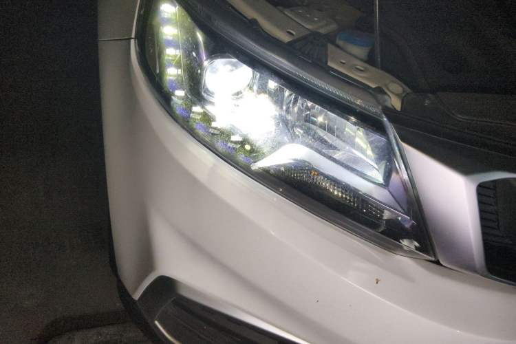 Used Geely Auto Vision X6 2018 1.8L Manual 4G Connect Luxury Edition Right Front Headlight