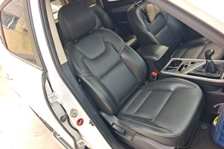 Used Geely Auto Vision X6 2018 1.8L Manual 4G Connect Luxury Edition Right Front Seat