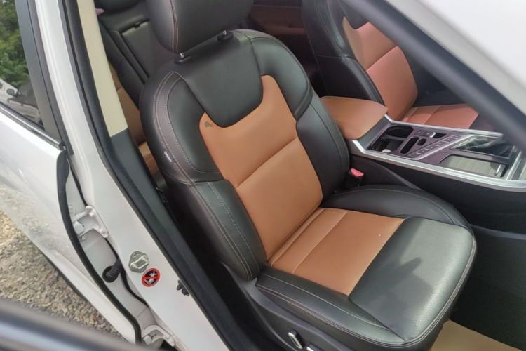 Used Geely Auto Vision X6 2018 1.4T CVT 4G Connected Flagship Edition Right Front Seat