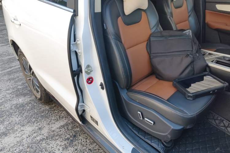 Used Geely Auto Vision X6 2018 1.4T CVT 4G Connected Flagship Edition Right Front Seat