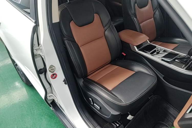 Used Geely Auto Vision X6 2018 1.4T CVT 4G Connected Flagship Edition Right Front Seat