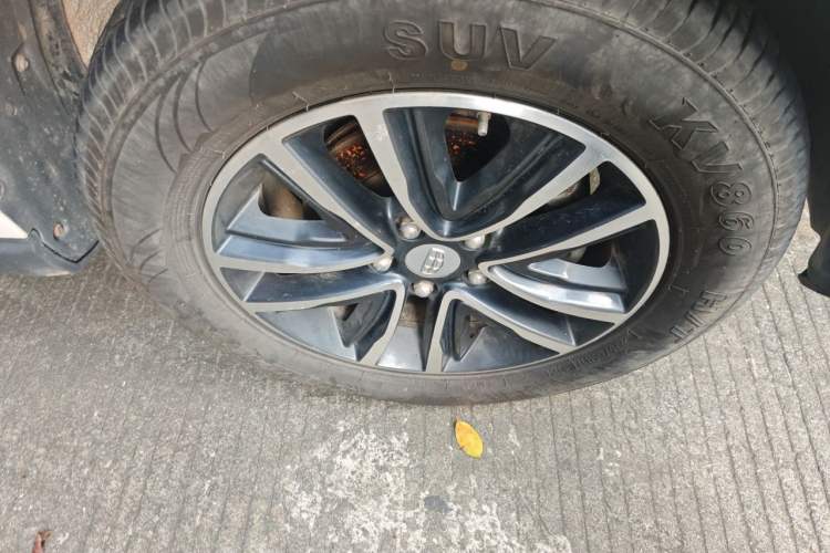 Used Geely Auto Vision X6 2018 1.4T CVT 4G Connected Luxury Version Right Front Wheel Hub