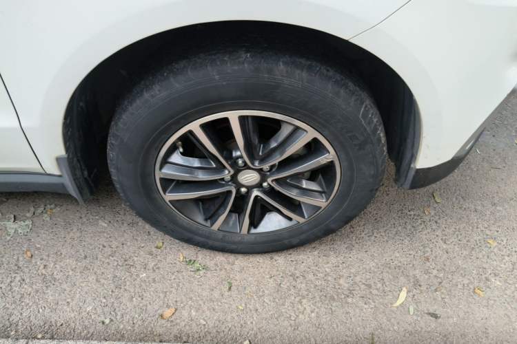 Used Geely Auto Vision X6 2018 1.4T CVT 4G Connected Flagship Edition Right Front Wheel Hub