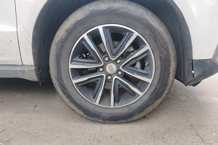 Used Geely Auto Vision X6 2018 1.4T CVT 4G Connected Flagship Edition Right Front Wheel Hub