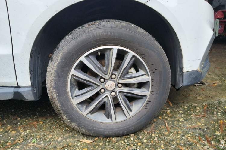 Used Geely Auto Vision X6 2018 1.4T CVT 4G Connected Luxury Version Right Front Wheel Hub