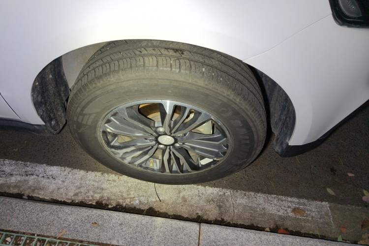 Used Geely Auto Vision X6 2018 1.8L Manual 4G Connect Luxury Edition Right Front Wheel Hub