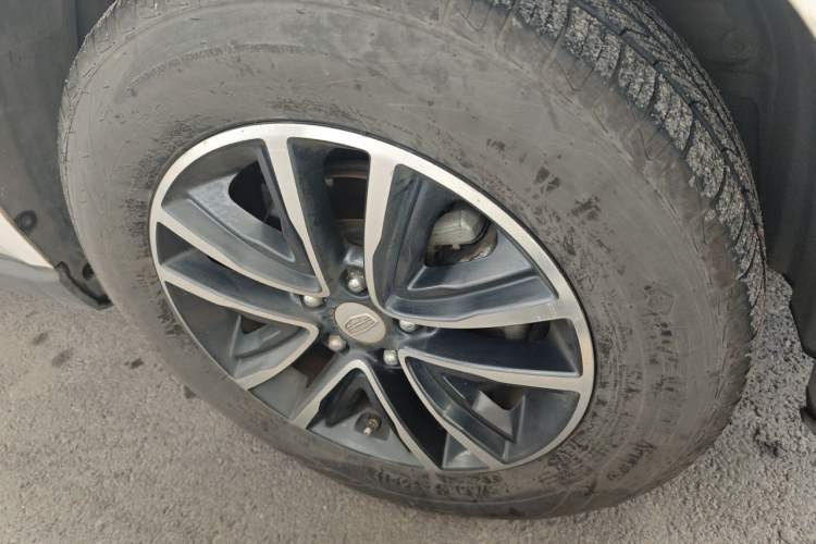 Used Geely Auto Vision X6 2018 1.4T CVT 4G Connected Luxury Version Right Front Wheel Hub