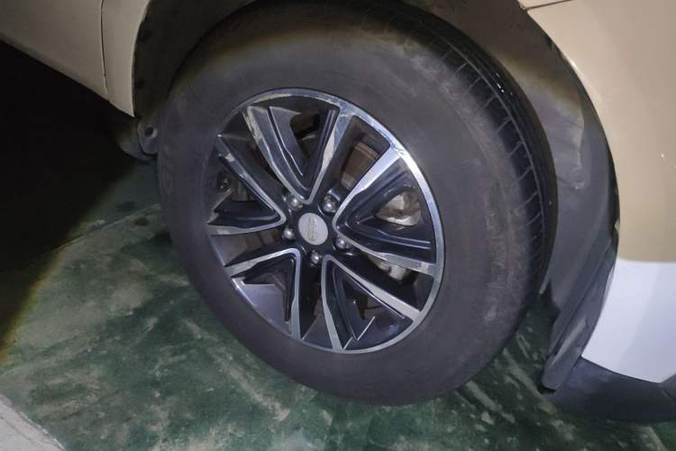 Used Geely Auto Vision X6 2018 1.4T CVT 4G Connected Flagship Edition Right Front Wheel Hub