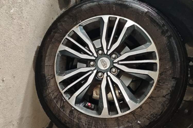 Used Geely Auto Vision X6 2018 1.8L Manual 4G Connect Luxury Edition Right Front Wheel Hub
