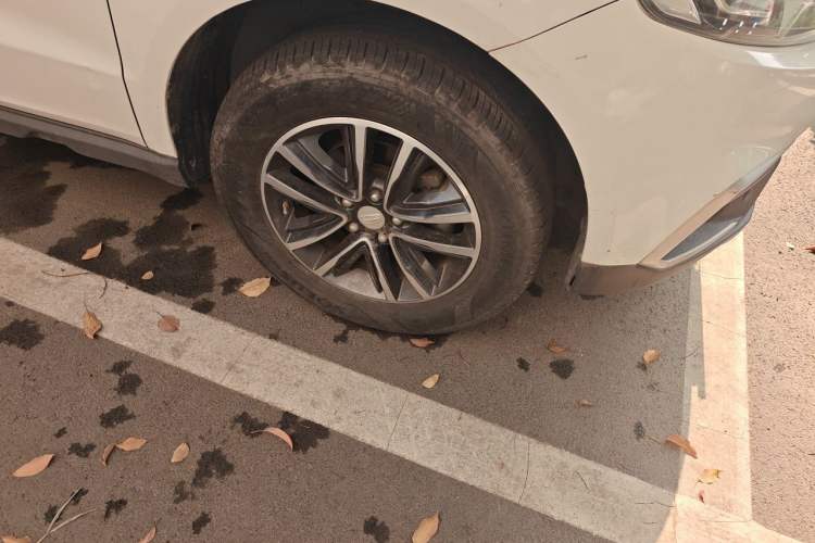 Used Geely Auto Vision X6 2018 1.4T CVT 4G Connected Flagship Edition Right Front Wheel Hub