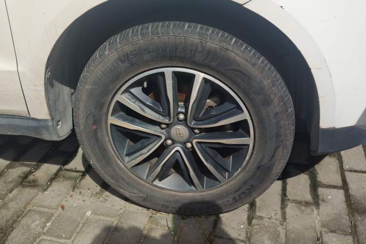 Used Geely Auto Vision X6 2018 1.4T CVT 4G Connected Luxury Version Right Front Wheel Hub