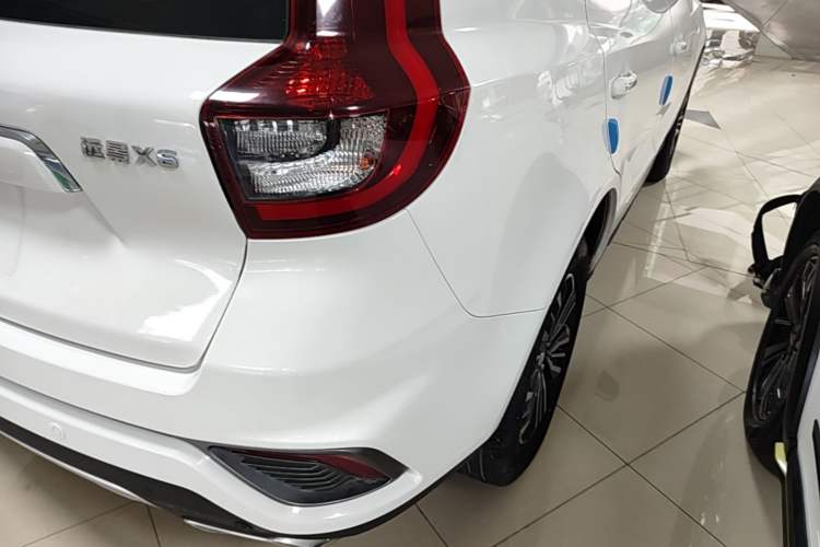 Used Geely Auto Vision X6 2018 1.8L Manual 4G Connect Luxury Edition Right Rear Taillight