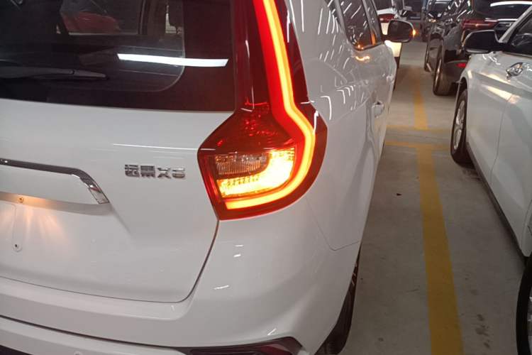 Used Geely Auto Vision X6 2018 1.8L Manual 4G Connect Luxury Edition Right Rear Taillight